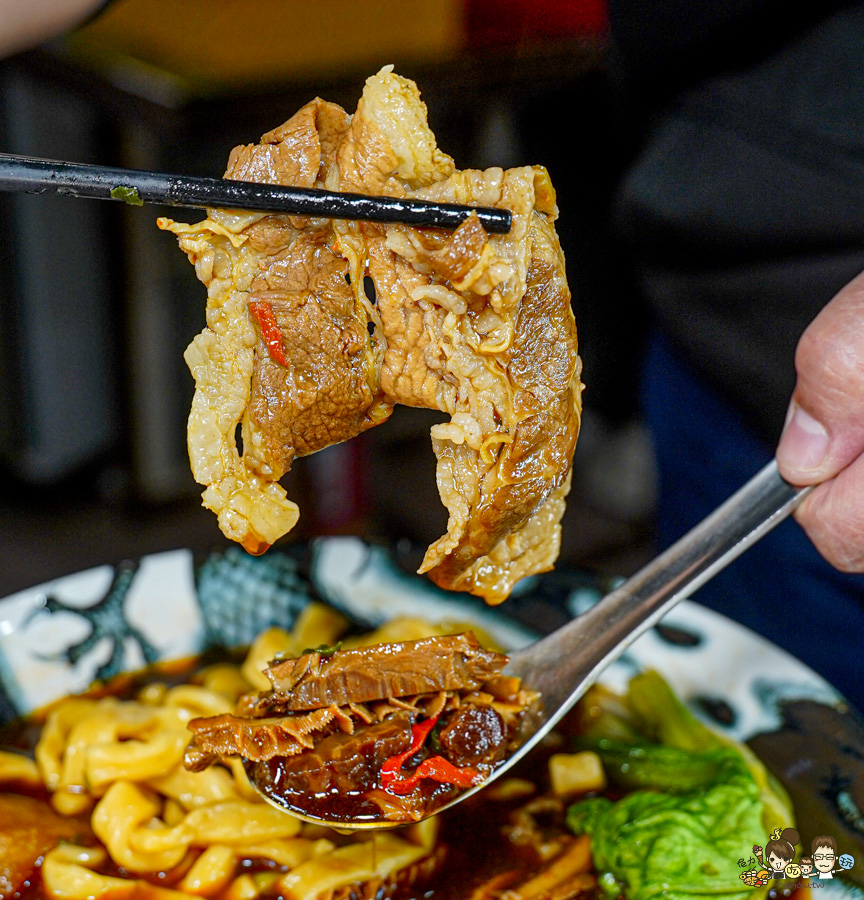 熊好呷牛肉麵 楠梓 牛肉麵 麵 聚餐 好吃 必吃 牛肉 魯味 獨家 獨門 紅燒 好停車