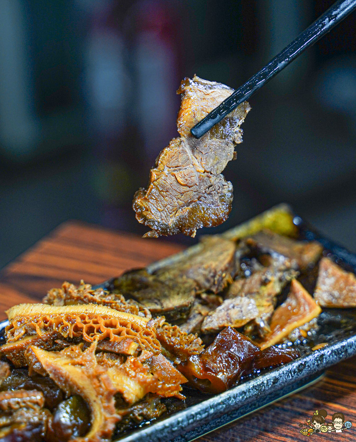 熊好呷牛肉麵 楠梓 牛肉麵 麵 聚餐 好吃 必吃 牛肉 魯味 獨家 獨門 紅燒 好停車