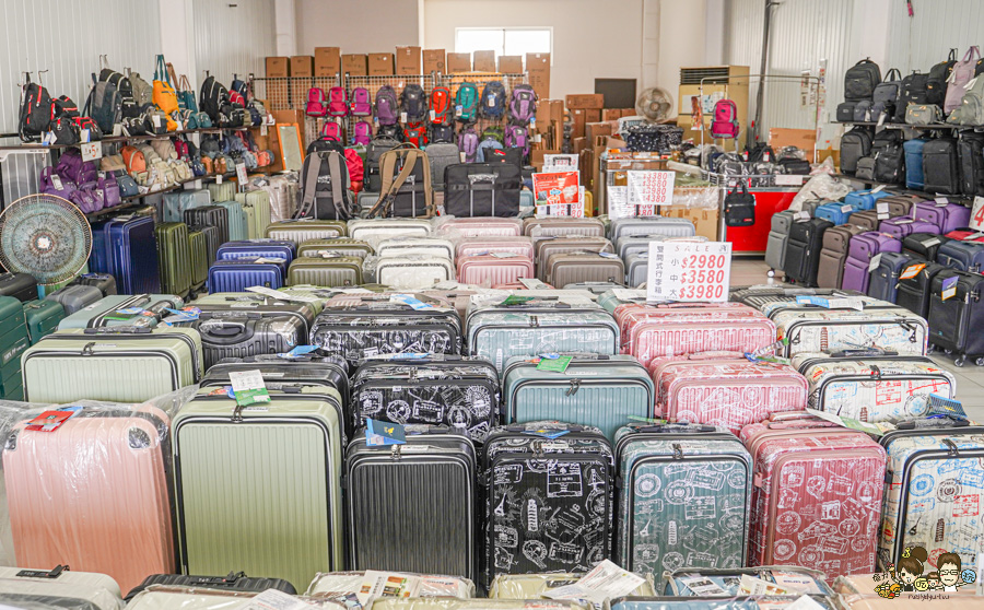 台南行李箱 安南 必買 好逛好買好便宜 休閒 旅遊 行李箱 禾雅 萬國