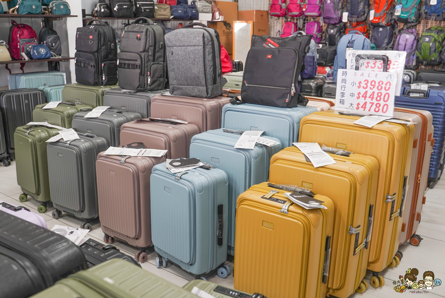 台南行李箱 安南 必買 好逛好買好便宜 休閒 旅遊 行李箱 禾雅 萬國