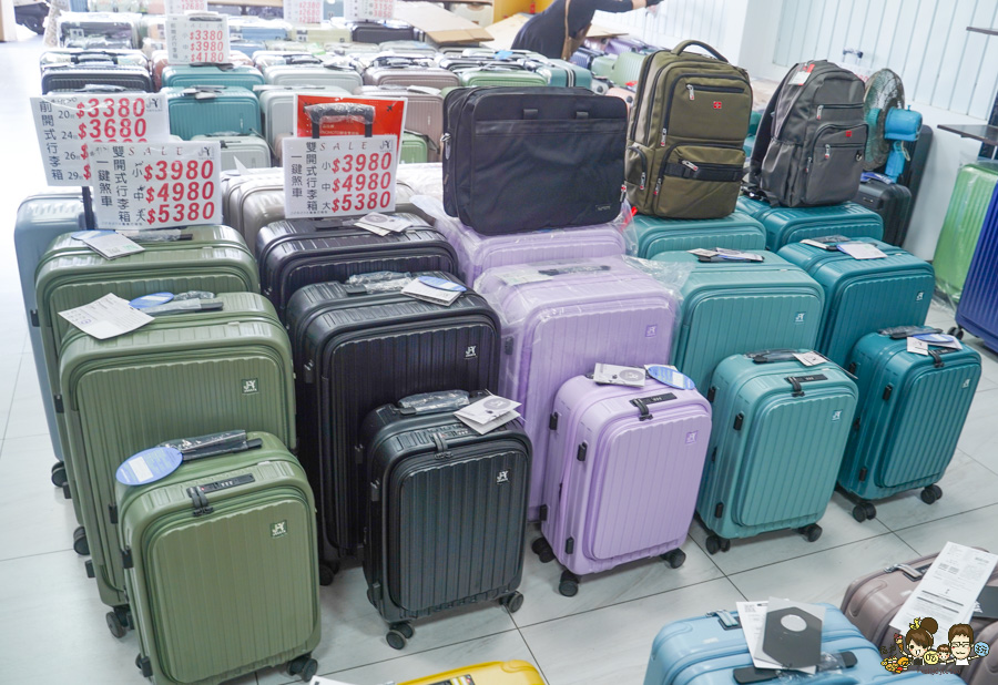 台南行李箱 安南 必買 好逛好買好便宜 休閒 旅遊 行李箱 禾雅 萬國