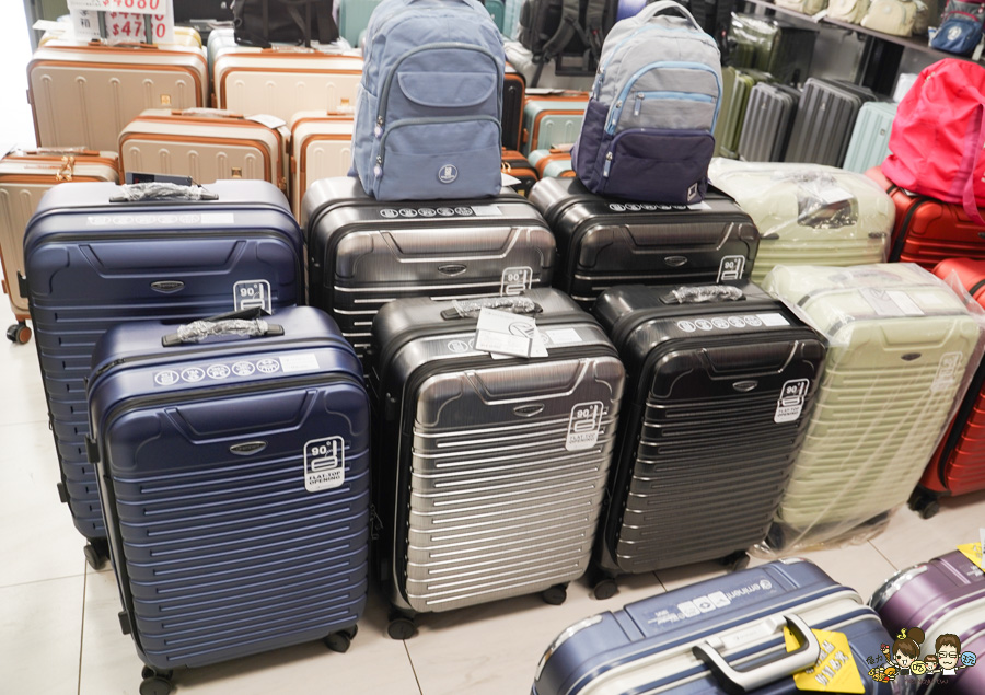 台南行李箱 安南 必買 好逛好買好便宜 休閒 旅遊 行李箱 禾雅 萬國