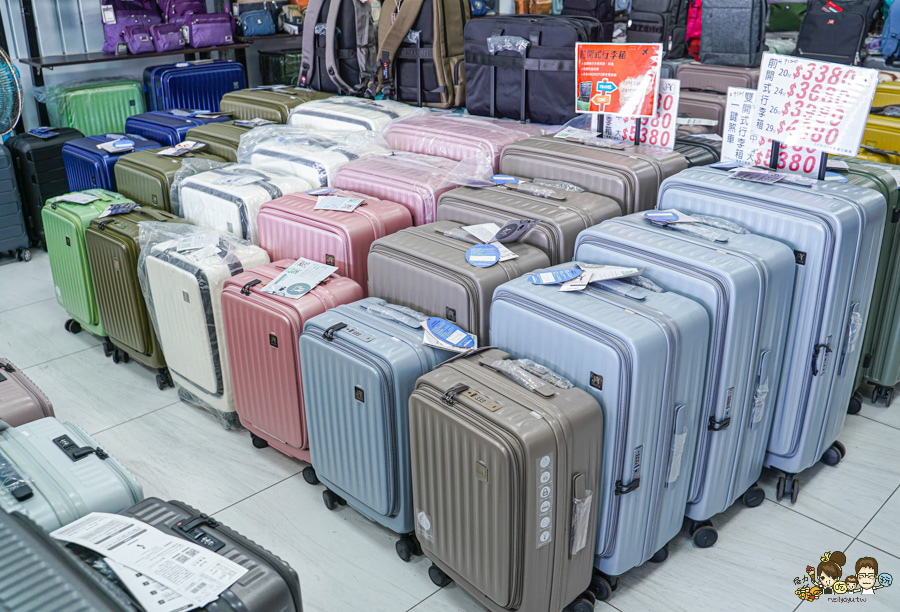 台南行李箱 安南 必買 好逛好買好便宜 休閒 旅遊 行李箱 禾雅 萬國