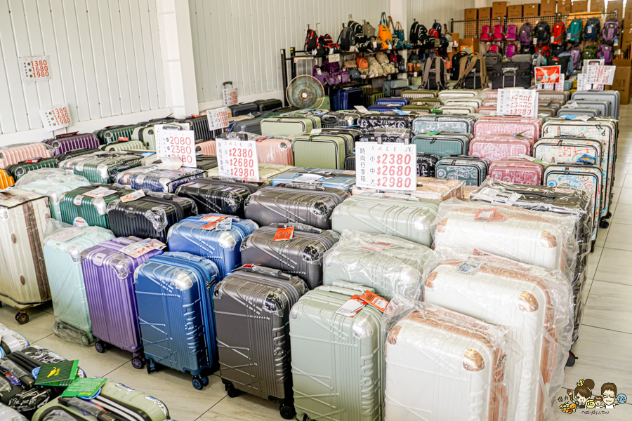 台南行李箱 安南 必買 好逛好買好便宜 休閒 旅遊 行李箱 禾雅 萬國