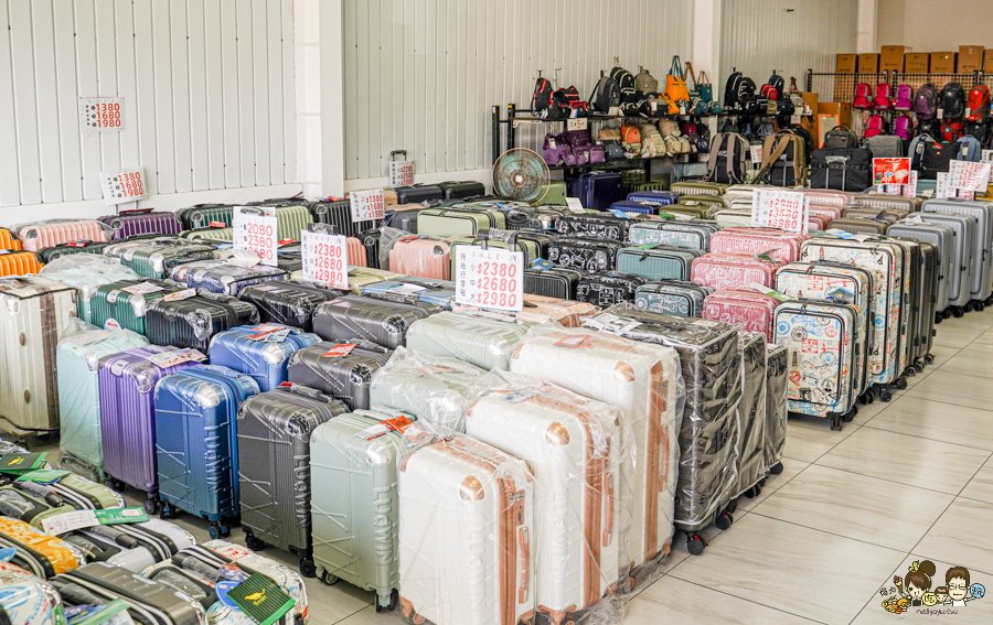 台南行李箱 安南 必買 好逛好買好便宜 休閒 旅遊 行李箱 禾雅 萬國