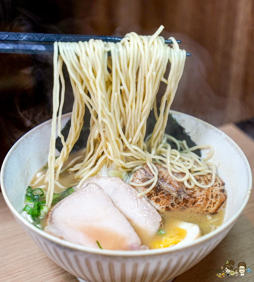  ラーメン麵柒八 鳳山拉麵 高雄拉麵 日式拉麵 必吃 排隊 好吃 最強 宵夜 鳳山夜市