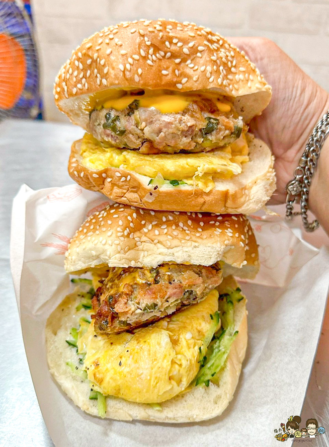 高雄第一豆漿燒餅堡 鼓山美食 鼓山早餐 漢堡 手工豬肉排 特製 獨家 