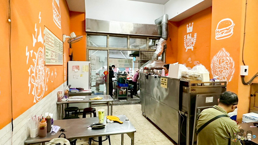 高雄第一豆漿燒餅堡 鼓山美食 鼓山早餐 漢堡 手工豬肉排 特製 獨家 