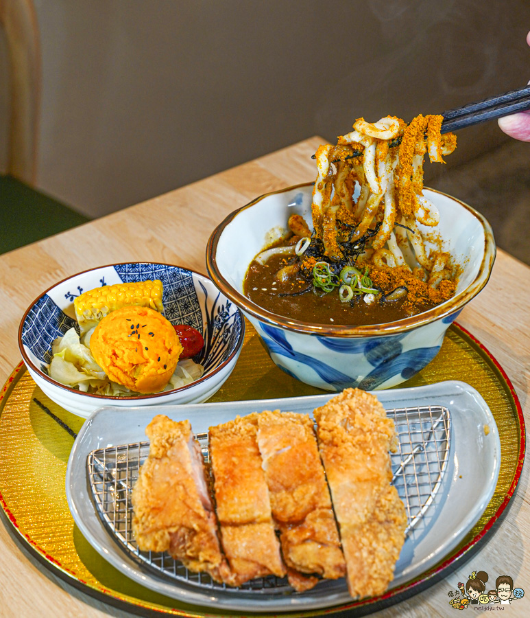 鋒勝豚王豬排亭 楠梓 炸豬排 牛肉 唐揚雞 聚餐 台積電 日式 後勁夜市旁 美食 高雄必吃 