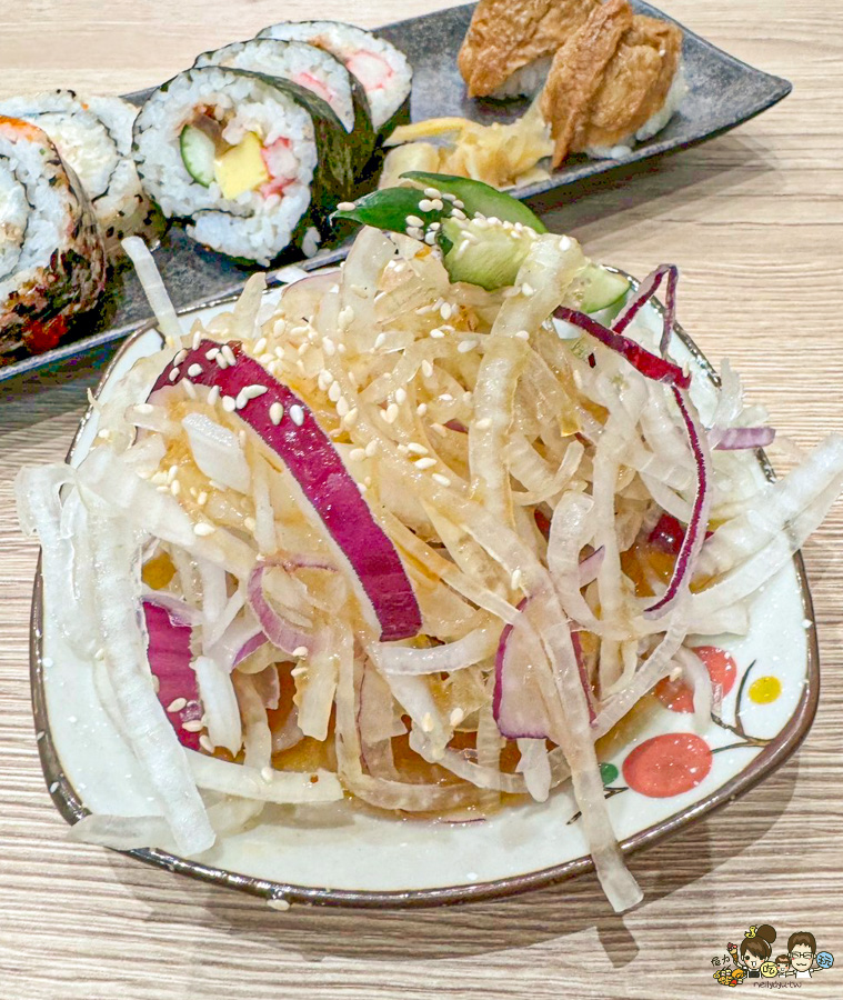 三誠複合式料理 一誠禾食 壽司 生魚片 炸雞腿 排骨 手捲 日料 生魚片 