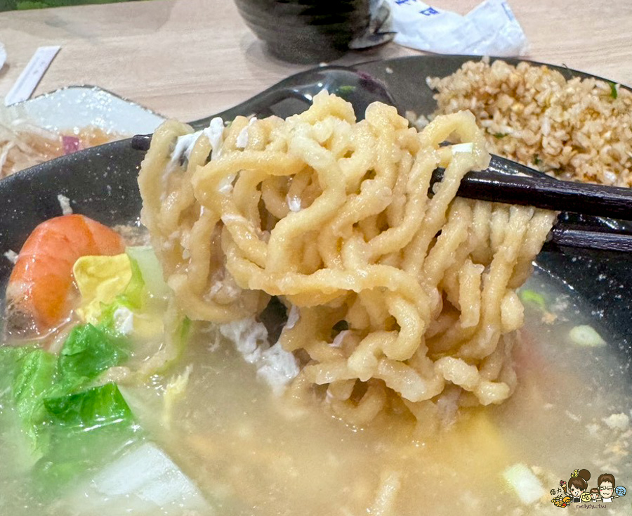 三誠複合式料理 一誠禾食 壽司 生魚片 炸雞腿 排骨 手捲 日料 生魚片 