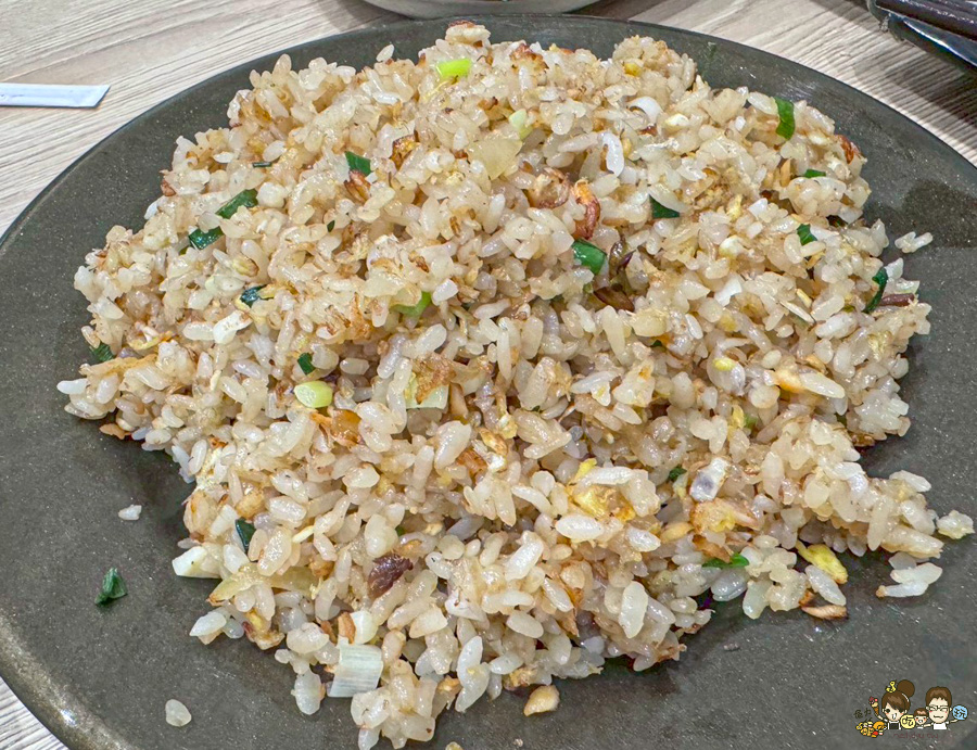 三誠複合式料理 一誠禾食 壽司 生魚片 炸雞腿 排骨 手捲 日料 生魚片 