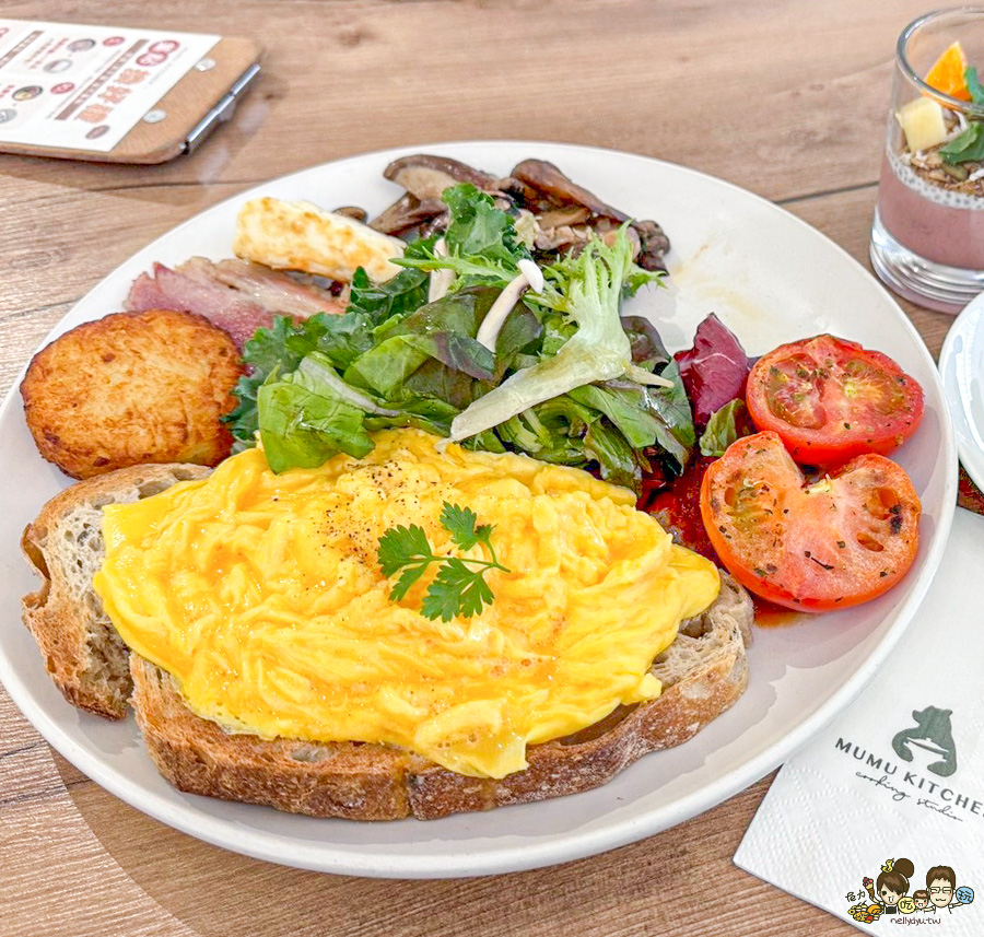 Mumu Kitchen 烘烤燕麥 澳式早午餐 必吃 好吃 排隊 早午餐 高雄 拼盤 燕麥 特製