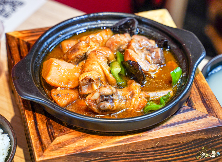 仁武第一間黃燜雞 老濟南黃燜雞米飯 美食 必吃 砂鍋 鍋物 乾鍋 好吃 推薦 仁武美食 必吃 南洋