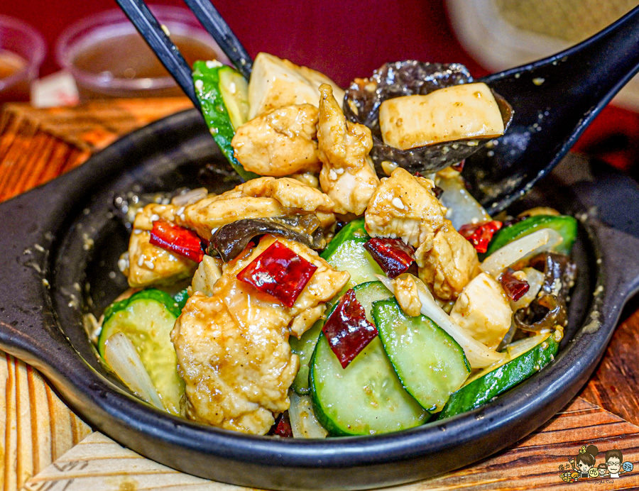 仁武第一間黃燜雞 老濟南黃燜雞米飯 美食 必吃 砂鍋 鍋物 乾鍋 好吃 推薦 仁武美食 必吃 南洋