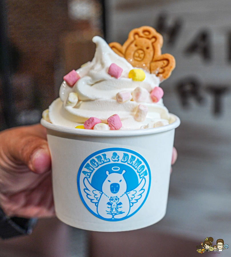 天使 惡魔寵物互動園區 中央公園 高雄親子景點 天使與惡魔寵物互動園區 高雄旅遊 親子旅遊 動物互動 網美打卡 高雄好去處 療癒系景點 親子體驗