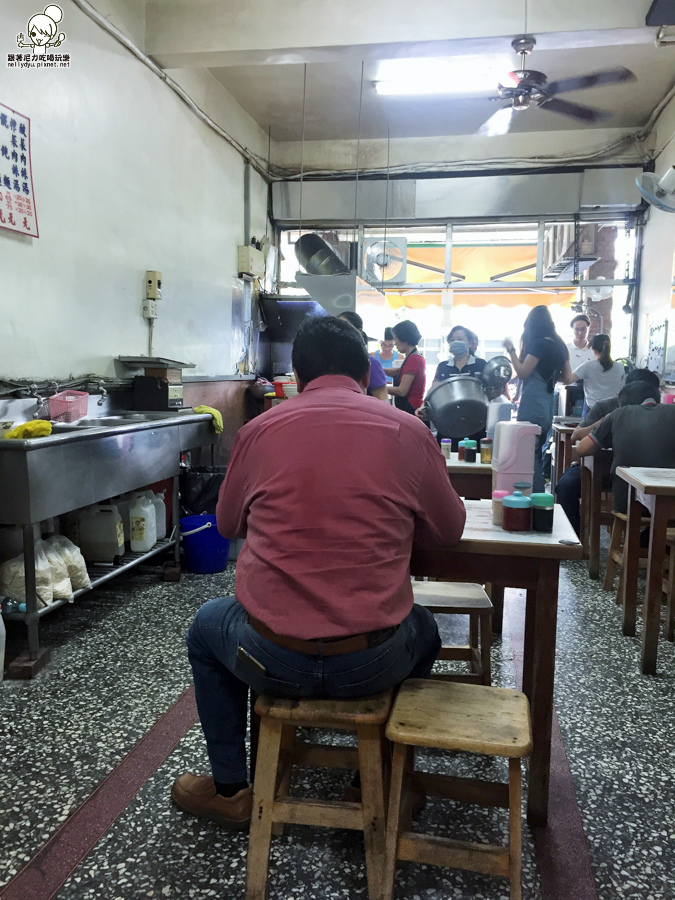 老溫馨排骨雞腿飯 老溫州 老字號 好吃 只開中午 雞腿 餛飩 (8 - 17).jpg